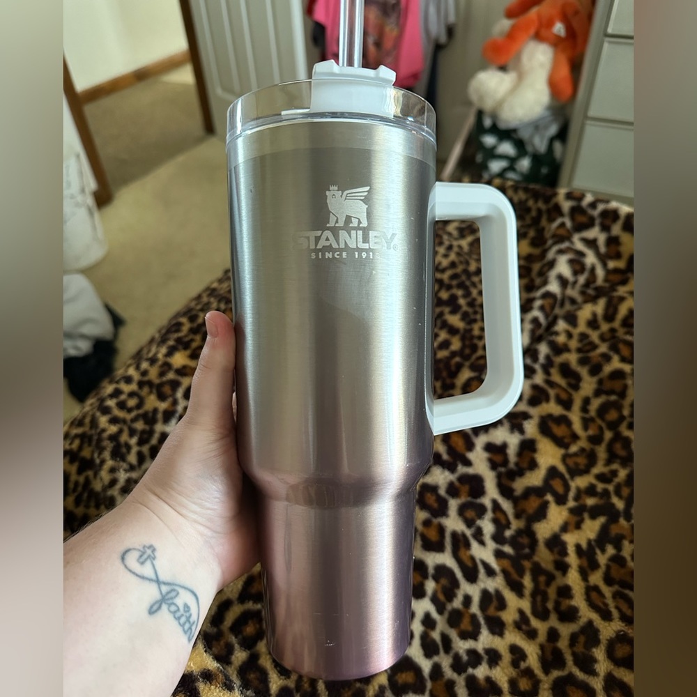 Stanley 40oz tumbler